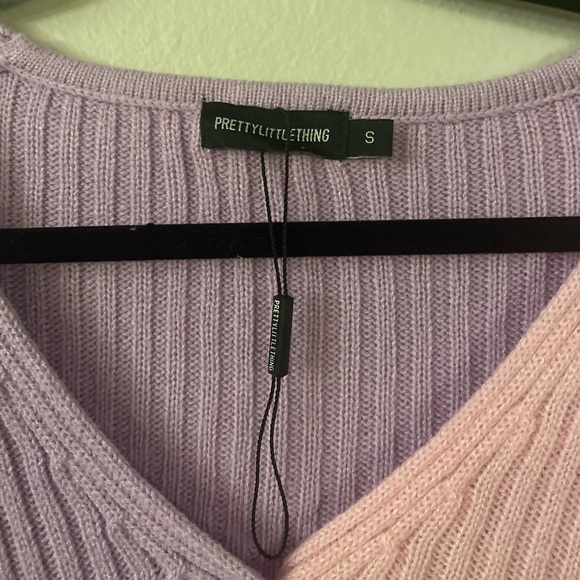 ✨BRAND NEW✨ PrettyLittleThing Split Two-Tone Button Up Cropped V-Neck Sweater - Picture 3 of 4
